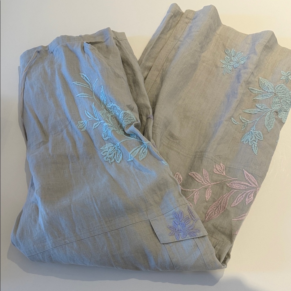 Johnny Was Gray Wide Leg Pants with Blue and Pink Embroidery